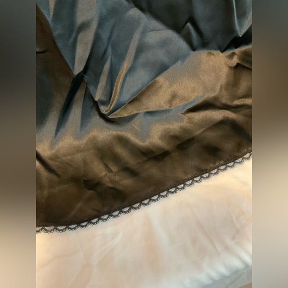 𝅺VINTAGE black lace Nightgown/ Slip Dress - Picture 3 of 6